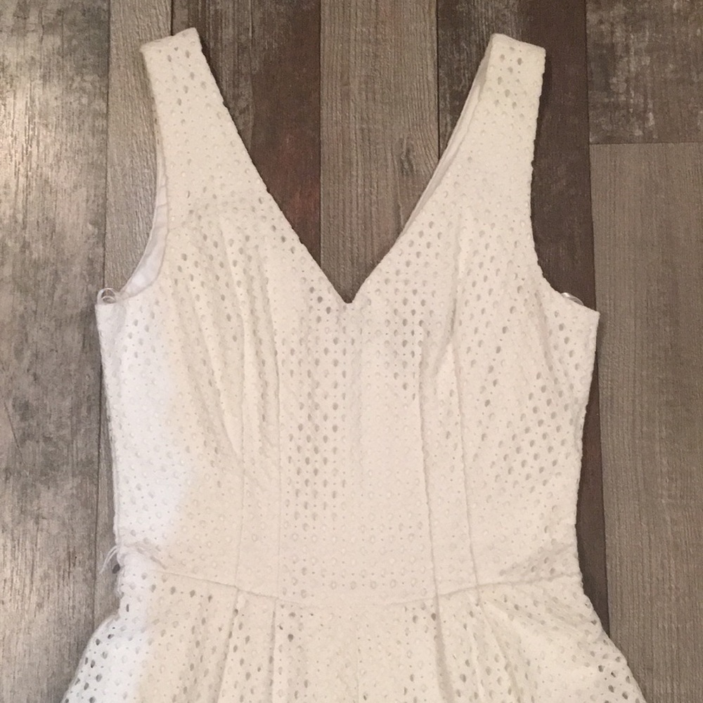 City Triangles White Romper - Picture 2 of 3